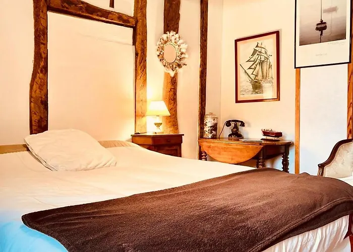 Oda ve Kahvaltı L'escafouchot De Moulere *